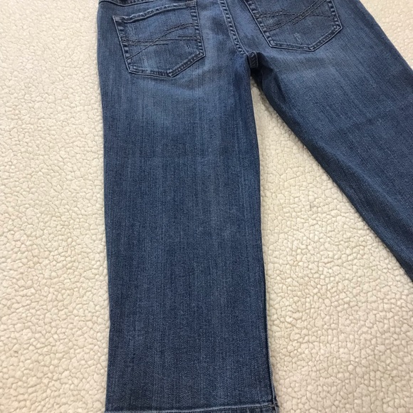 Aeropostale Stretch Denim Blue Jean Capri Pants
Size 9 / 10 Medium 
2 Front & - Picture 10 of 16